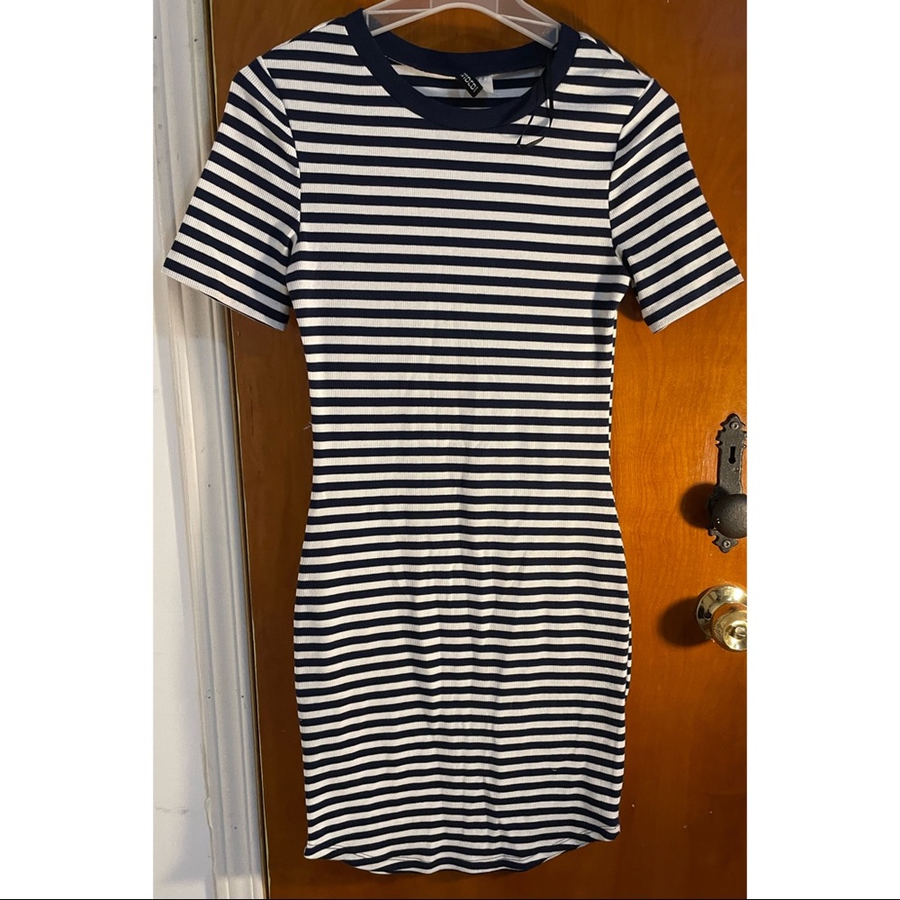 Body-con dress by H&M